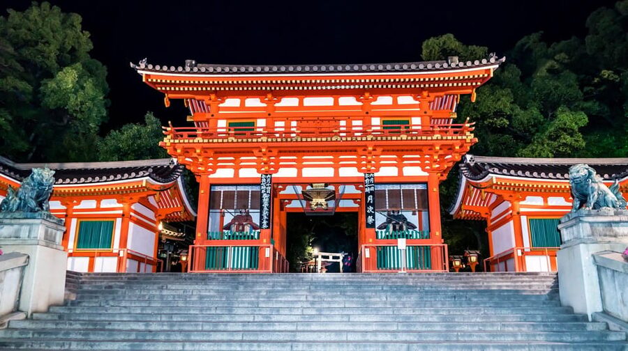 Kyoto: Gion Geisha District Walking Tour - Stories of Geisha - Pontocho Alley: Kyoto’s narrow evening corridor