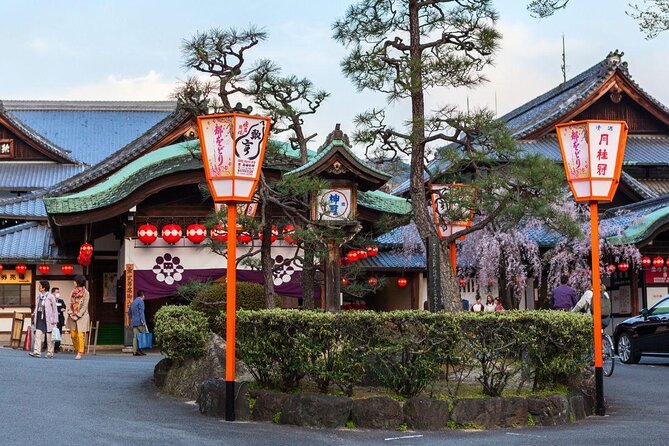 Kyoto Gion Geisha District Walking Tour - The Stories of Geisha - Key points to know before you book