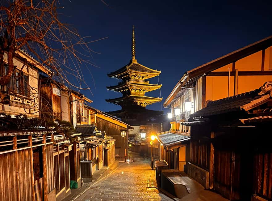 Kyoto: Gion Magical Night Walking Tour with Geisha Trivia - Geisha and maiko traditions without the tourist myths