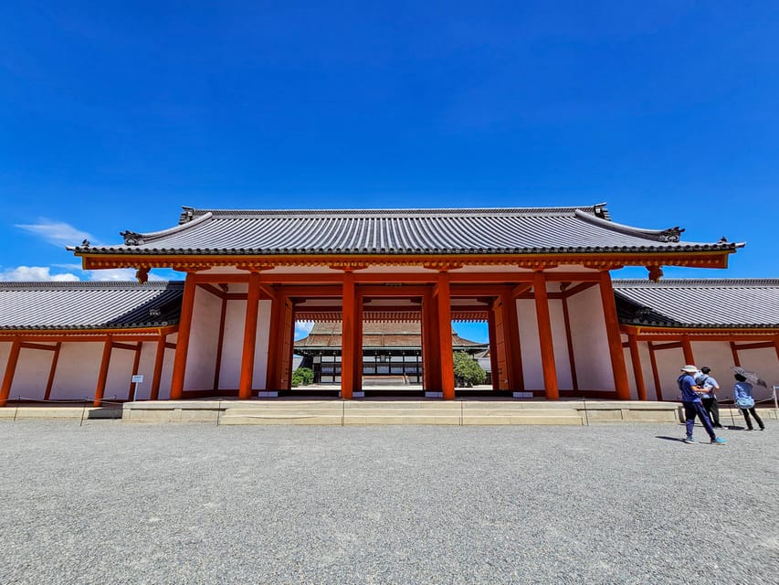 Kyoto: Imperial Palace & Nijo Castle Guided Walking Tour - Three hours that do not feel rushed