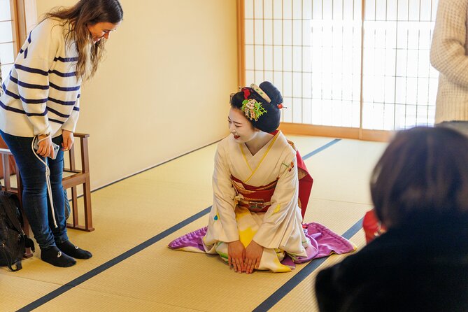 Kyoto: Meet the Geisha Maiko with Gion Walking Tour - Miyagawasuji and the private Ochaya