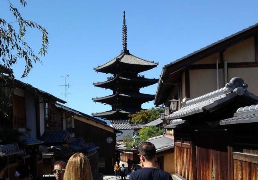 Kyoto: Private 2.5 Hour Historical Walking Tour - Why this short Kyoto walk works