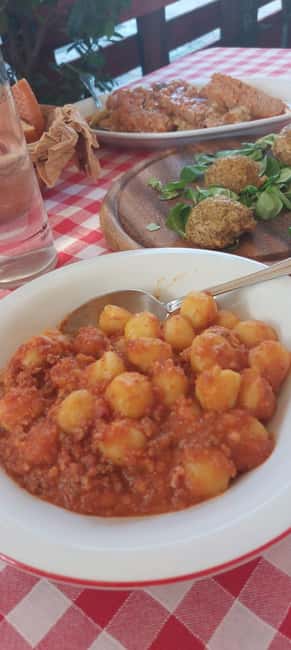 Lake Como: Food Walking Tour - Polenta, sciat, and the 75-minute lunch