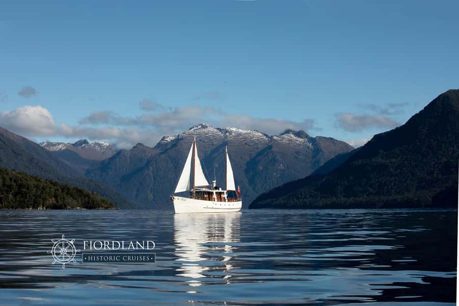 Lake Te Anau: 3-Hour Boat Cruise with Guided Walk - The 40-minute walk to the Hidden Lakes