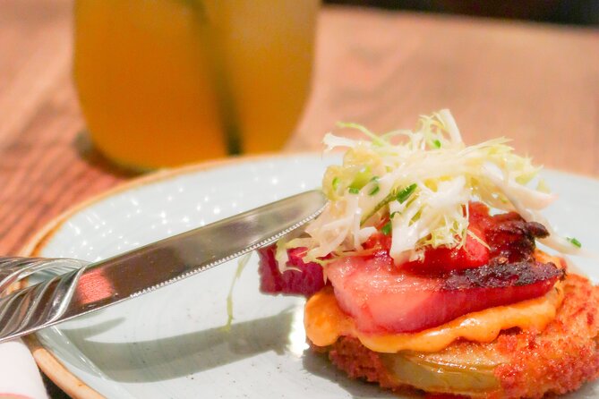 Las Vegas: The Strip's Celebrity Chefs Tour or Downtown Food Tour - How the walking and pacing really work