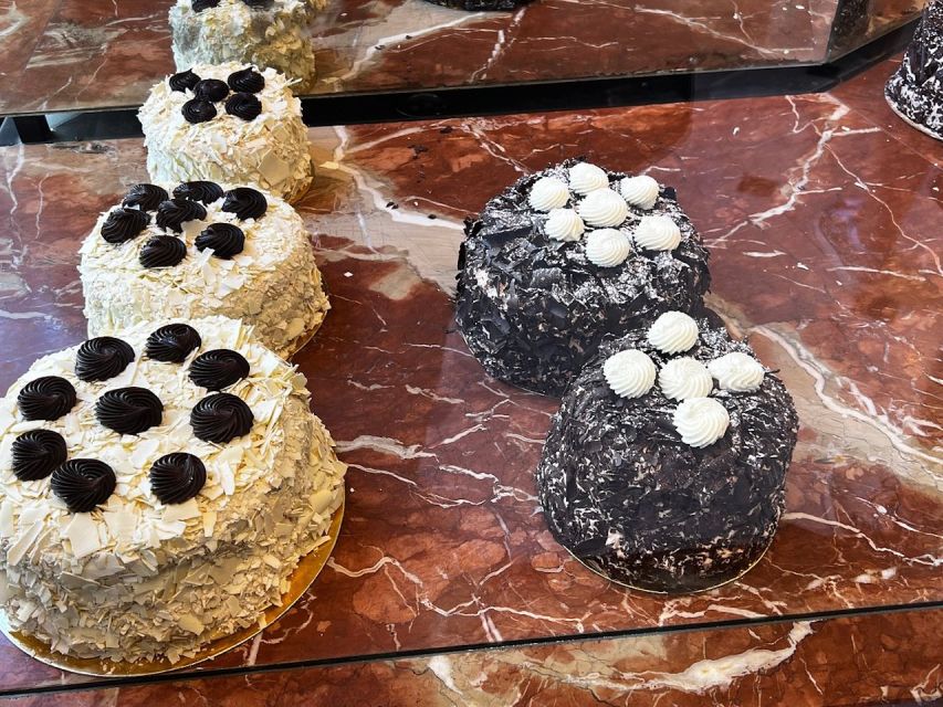 Le Marais Walking Food Tour with Cheese, Wine & Pastries - Pastries, chocolate, and the sweet side of Paris