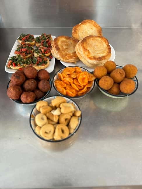 Lecce: Guided Street Food Walking Tour with Food and Wine - What the guides add to the walk