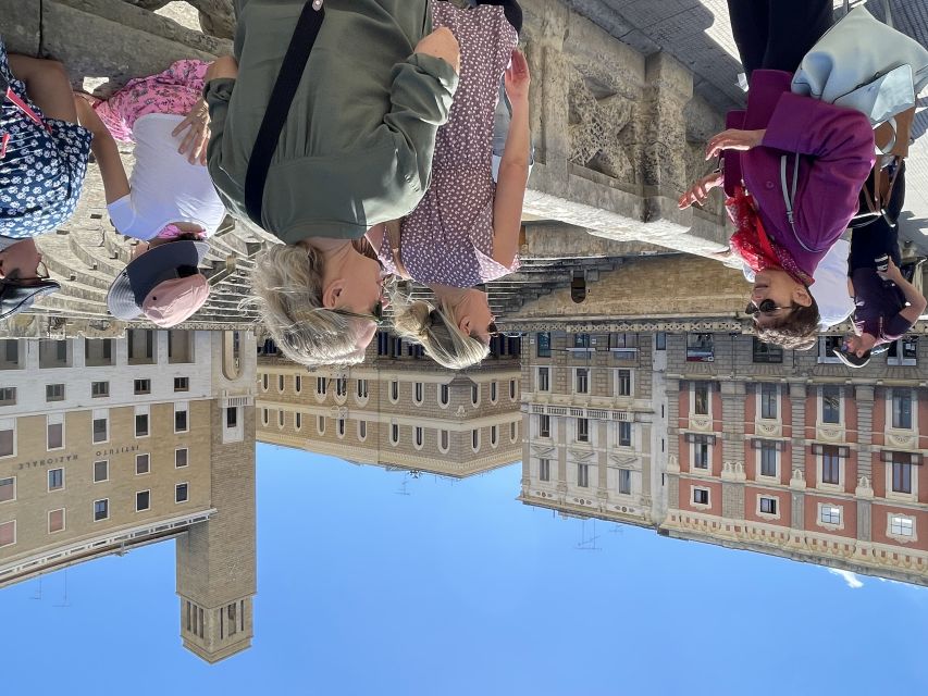Lecce: Street Food Tasting and Sightseeing Tour - Piazza Duomo and the city’s enclosed square