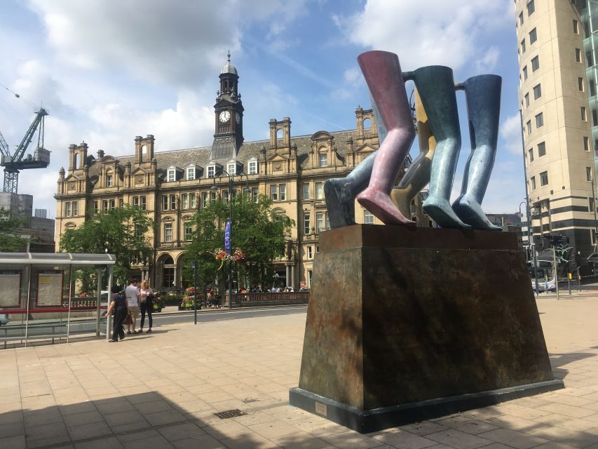 Leeds: 2-Hour Highlights Walking Tour - Key points at a glance