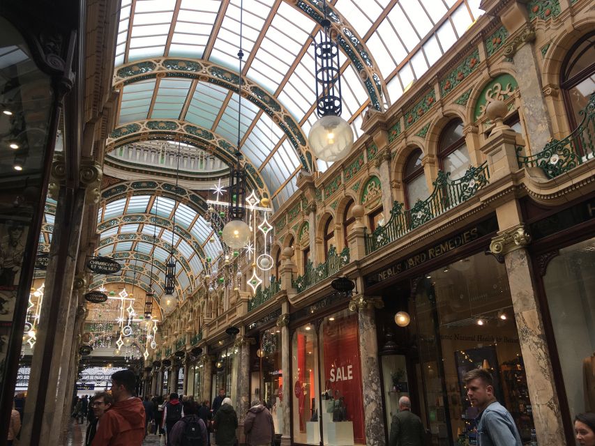 Leeds: 2-Hour Highlights Walking Tour - Leeds Art Gallery and the public face of the city
