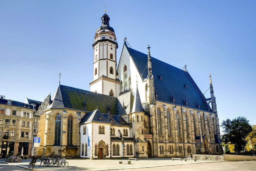Leipzig: 2-Hour Guided Walking Tour in German - Naschmarkt and the Old Exchange add a civic pause