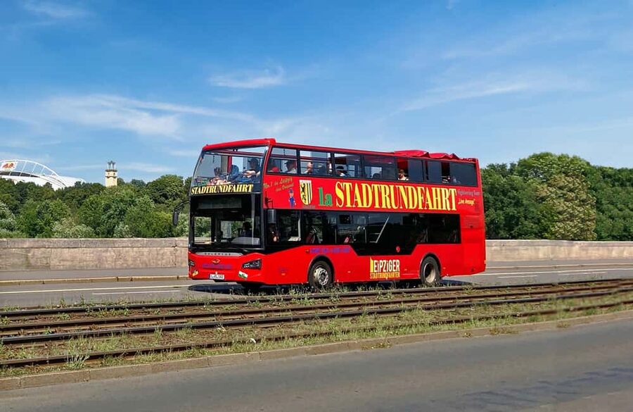Leipzig: Bus Tour with Walking Tour - Key points at a glance