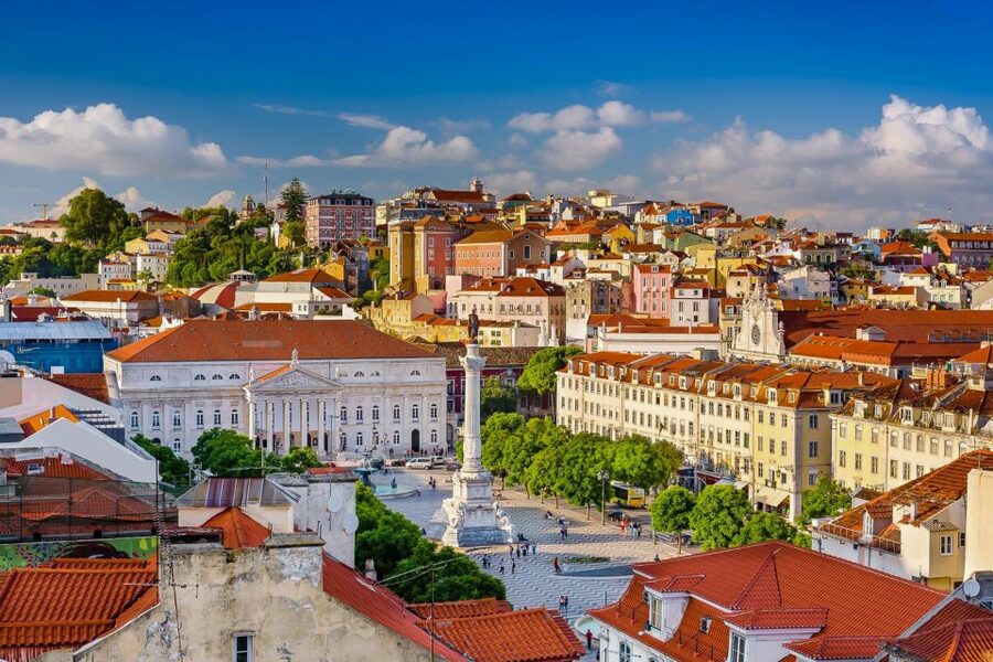 Lisbon: Alfama, Bairro Alto and Downtown Walking Tour - Starting among Alfama’s old lanes