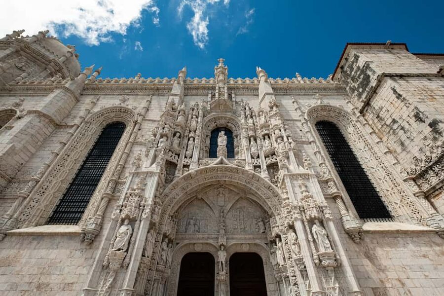Lisbon: Belem Walking Tour with Jeronimos Monastery Ticket - Belém Tower And The Atlantic-River View