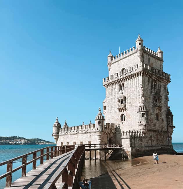 Lisbon: Belem Walking Tour with Jeronimos Monastery Ticket - Pastéis de Belém: A Short Stop With A Local Flavor