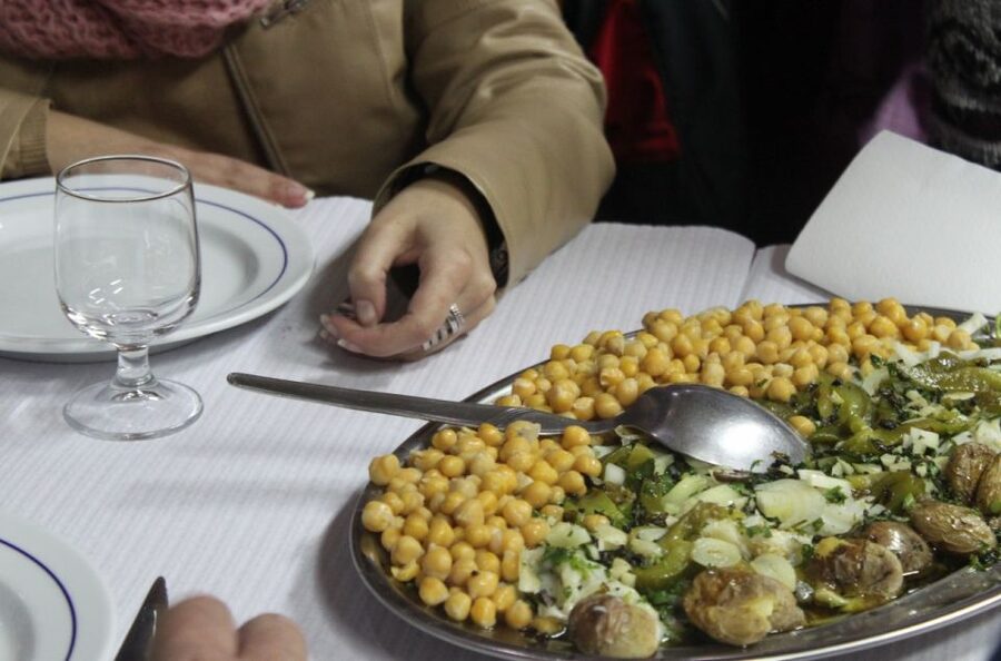 Lisbon: Food and Culture 3-Hour Walking Tour - Rua das Flores Tavern and Lisbon on a plate