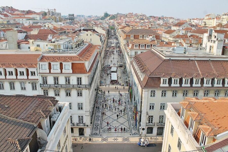 Lisbon: Full-Day Private Walking Sightseeing Tour - Who should book it, and who should think twice