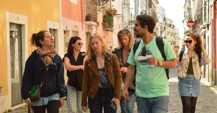 Lisbon: Starter Walking Tour to the highlights in German - Key Points Before You Book