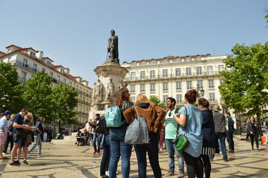 Lisbon: Starter Walking Tour to the highlights in German - Meeting at Rossio Square