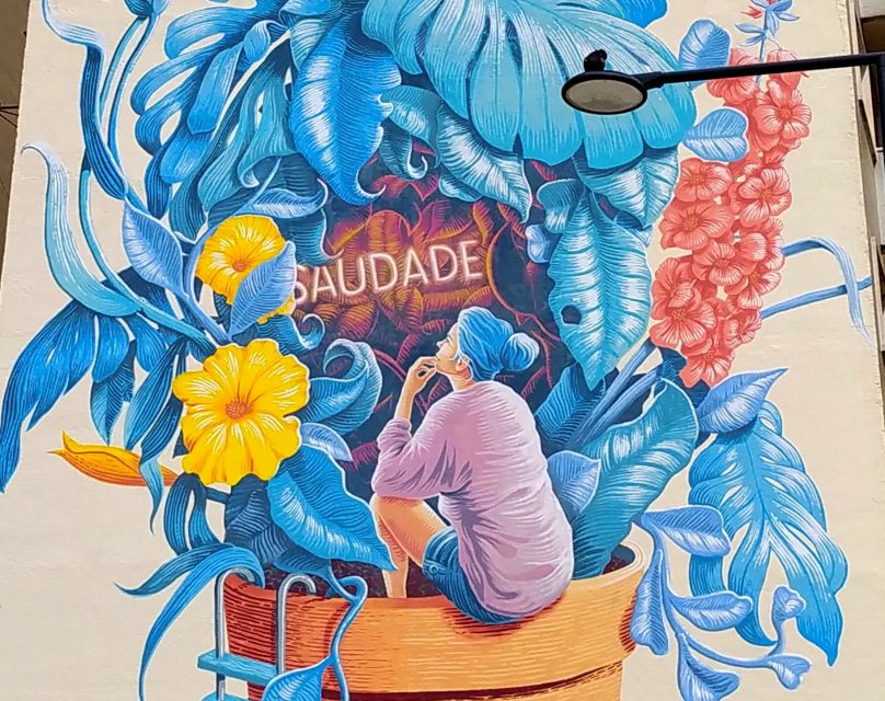 Lisbon: Street Art Walk - Caracol da Graça and freshly painted work