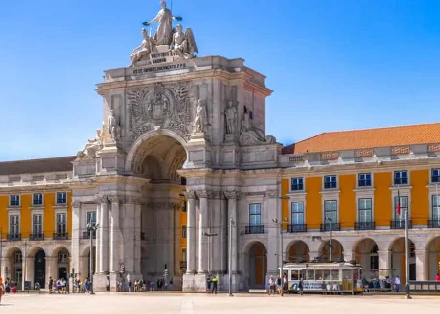 Lisbon Through the Eyes of a Local - Food and Walking Tour - Key things to know before you book
