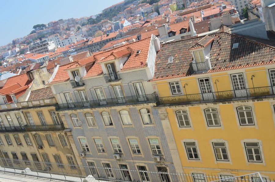 Lisbon: Walking Tour in the Center (Max 12 Participants) - Guides, group size, and the feel of the walk