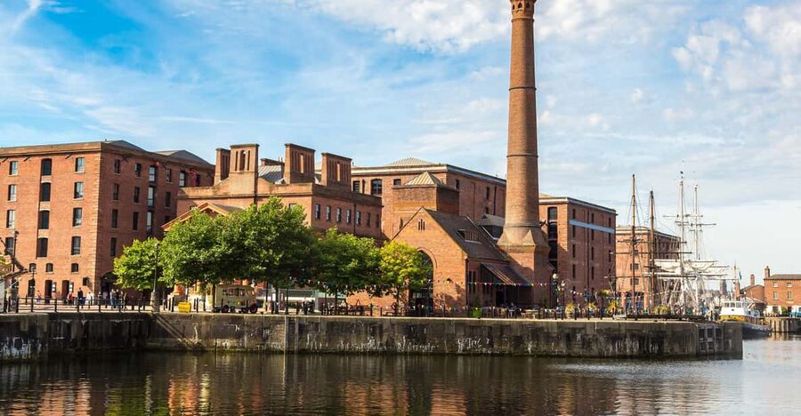 Liverpool: A Walk Through Time: Full History Walking Tour - A guide who connects dates, buildings, and people