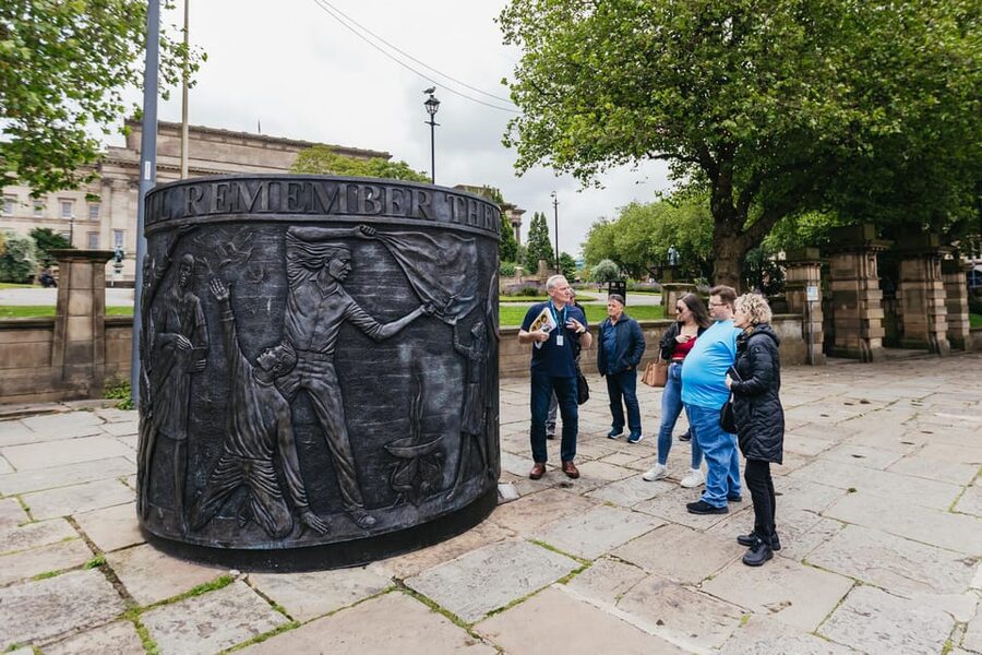 Liverpool: The Beatles and Cavern Quarter Walking Tour - What the guides add