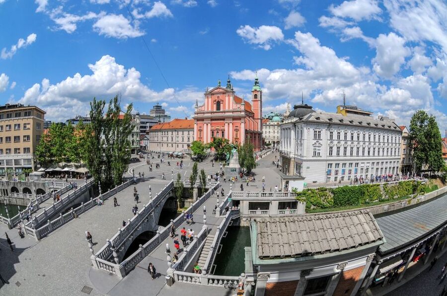 Ljubljana: Guided Walk & Funicular Ride to Ljubljana Castle - Congress Square to Prešeren Square