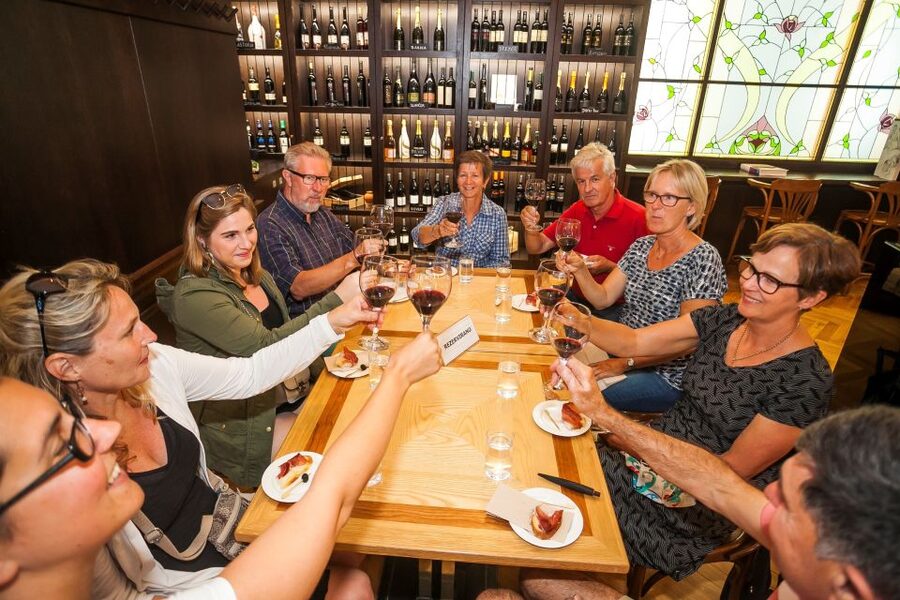 Ljubljana: Slovenian Cuisine Walking Tour with Tastings - Regional food instead of one narrow menu