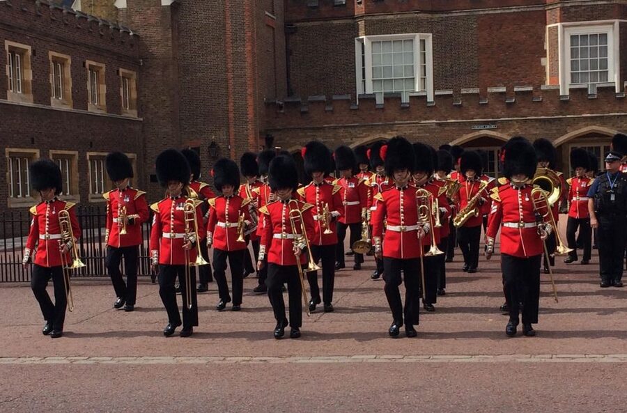 London: British Royalty Walking Tour - Whitehall, Horse Guards Parade, and Downing Street