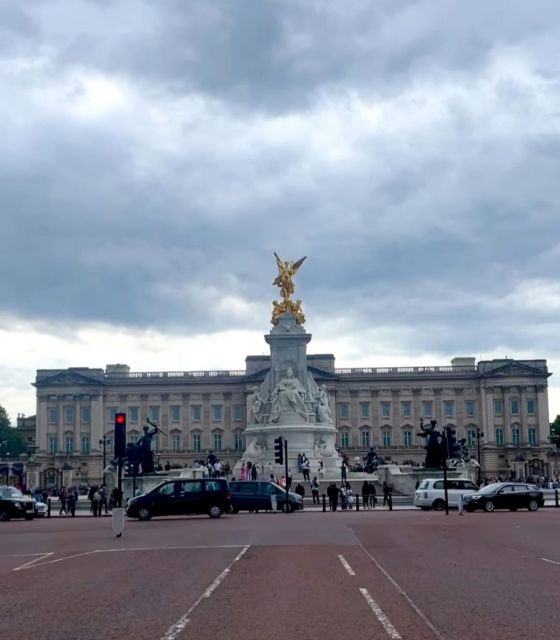 London: Buckingham Palace & Westminster Guided Walking Tour - Starting beside Diana in Green Park