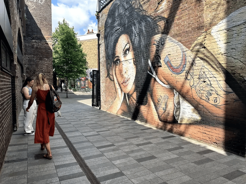 London: Camden & Kentish Town Urban Walking Tour - Camden Market and the canal
