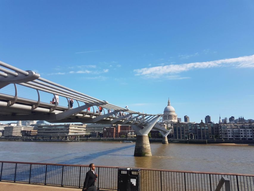 London: Harry Potter Movies Walking Tour (Kids Go Free) - House of Spells and the shopping break