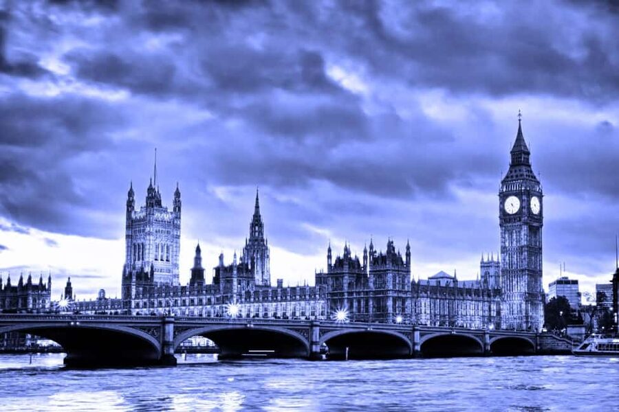 London: Jack the Ripper Walking Tour - Goulston Street and the most debated clue