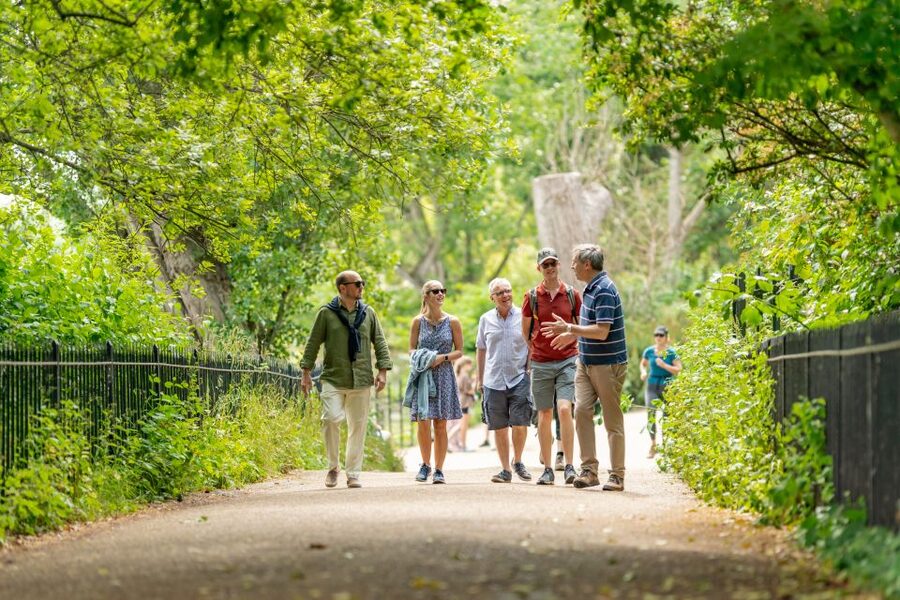 London: Kensington Palace Afternoon Tea & Guided Walk - Who will enjoy this Kensington afternoon most