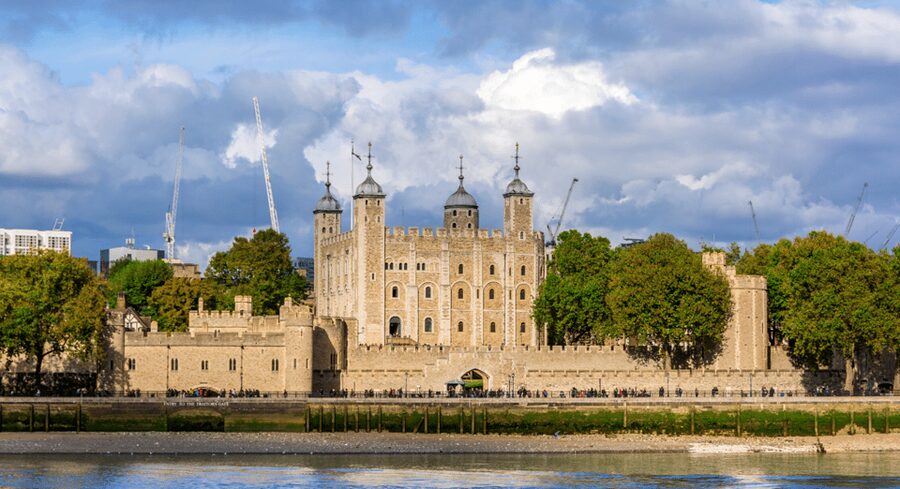 London: London Sightseeing Walking Tour with 30+ Sights - Taking the Tube from the City to Westminster