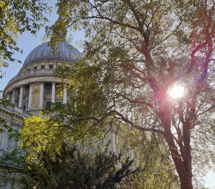 London: Medieval History Walking Tour from The Tower - Southwark Cathedral and Winchester Palace