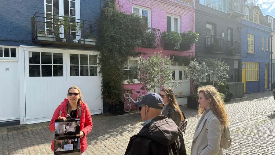 London: Notting Hill Walking Tour - Starting with Notting Hill’s many identities