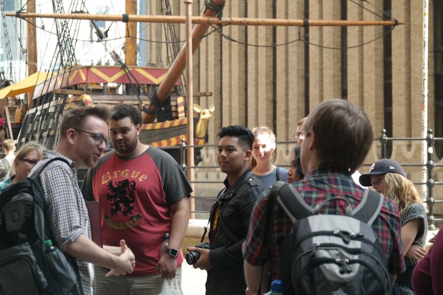 London: Small Group Harry Potter Locations Walking Tour - City streets, the Bank of England, and Gringotts