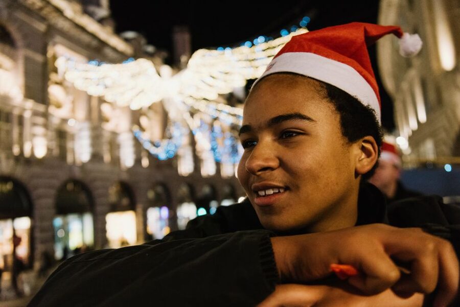 London: Tootbus Christmas Lights Tour incl walking tours - Trafalgar Square and London’s central landmarks