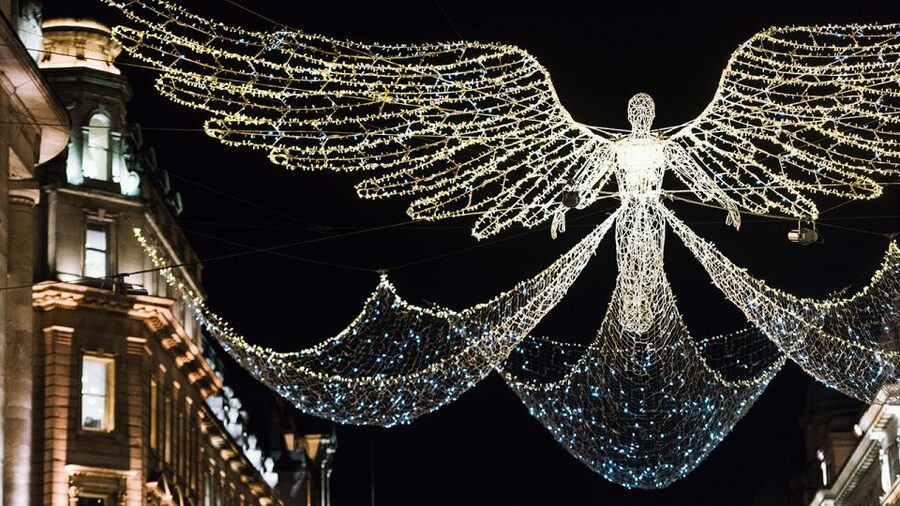 London: Tootbus Christmas Lights Tour incl walking tours - Regent Street, where the decorations take center stage
