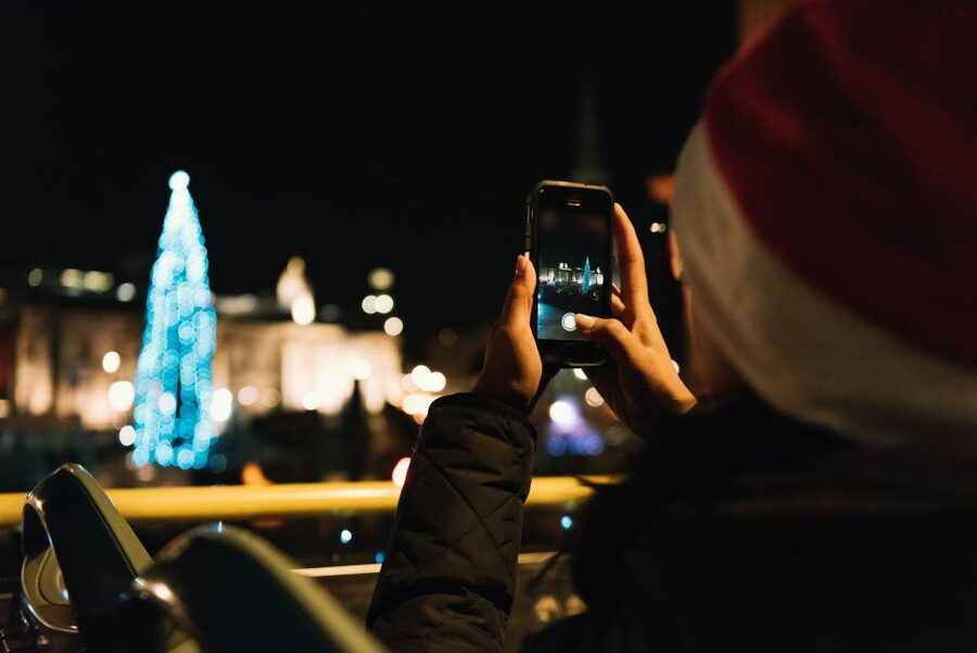 London: Tootbus Christmas Lights Tour incl walking tours - Is $45.80 good value for one hour?