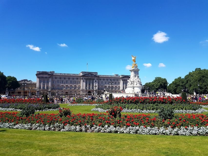 London: Westminster Walking Tour & The Tower of London Entry - Horse Guards Parade and Whitehall