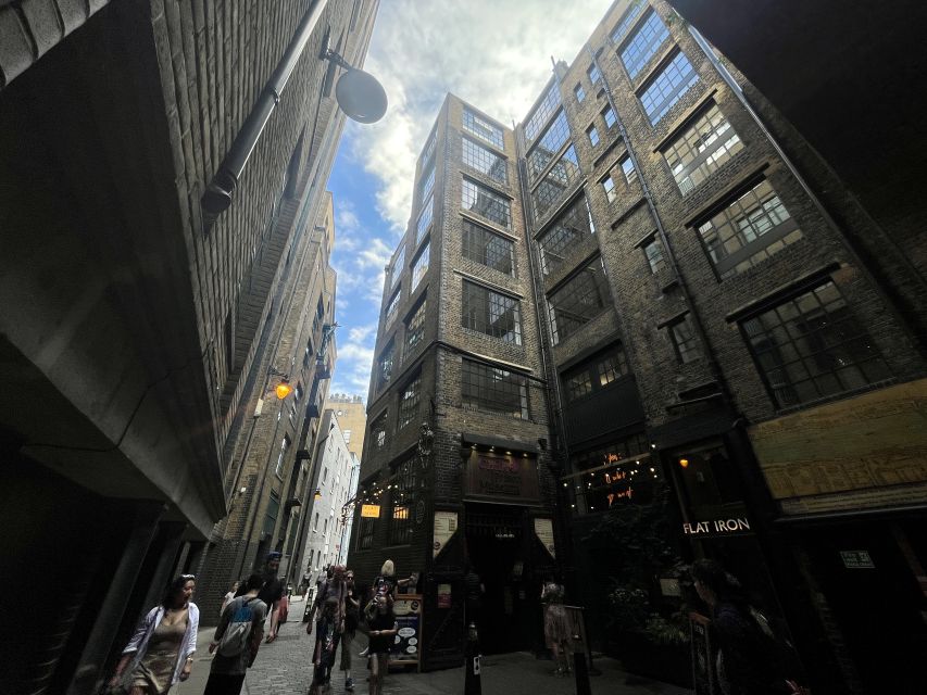 London: Witches and History Bankside Walking Tour - Meeting at Southwark Viewpoint