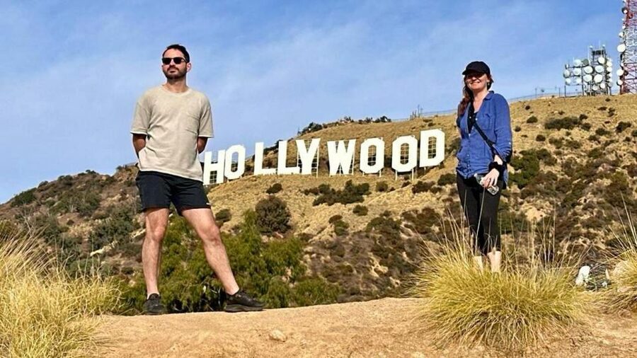 Los Angeles: Express Hollywood Sign Guided Walk & Photo Tour - The first 30 minutes: an easy climb through the Hollywood Hills