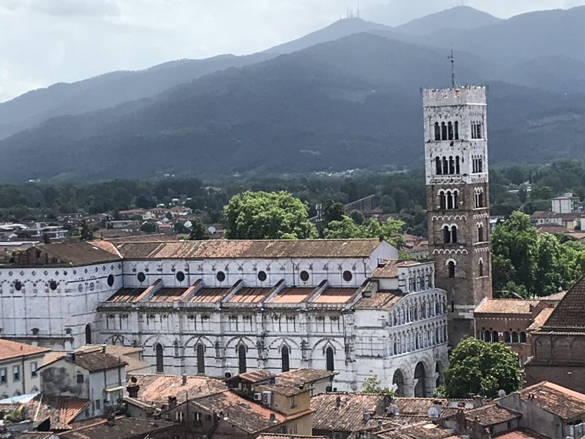 Lucca: 2-Hour City Center Walking Tour - Key points to know before booking