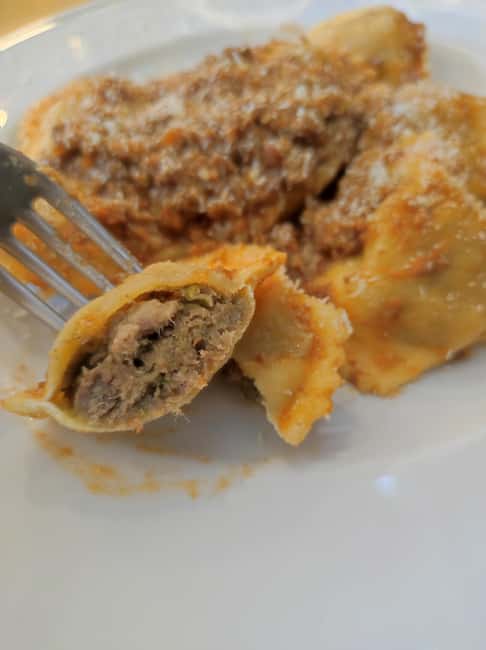 Lucca: Guided Food Walking Tour with Tastings - How much food do you really get?