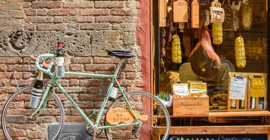 Lucca: Guided Food Walking Tour with Tastings - Is $105 a fair price?
