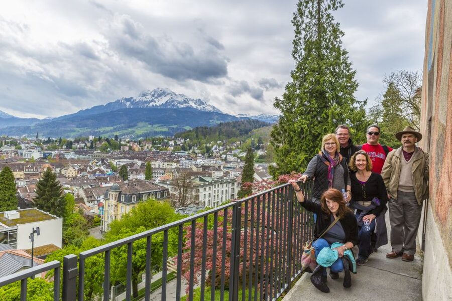 Lucerne: Walking and Boat Tour with Cheese & Wine Tasting - The one-hour Lake Lucerne boat cruise